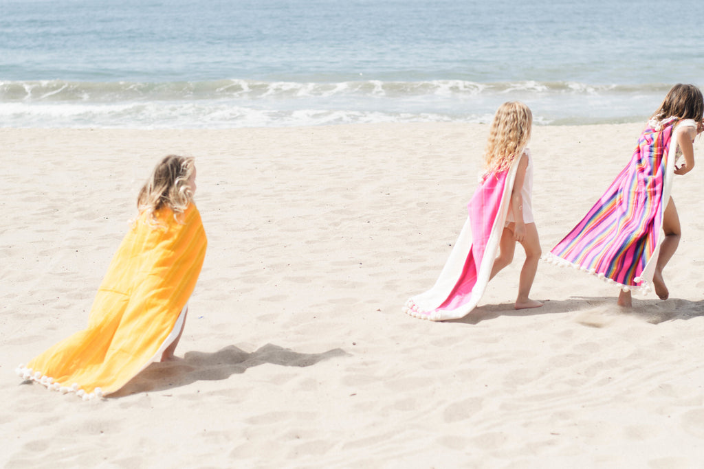 Hello-hello, Beach & Pool Lovers!